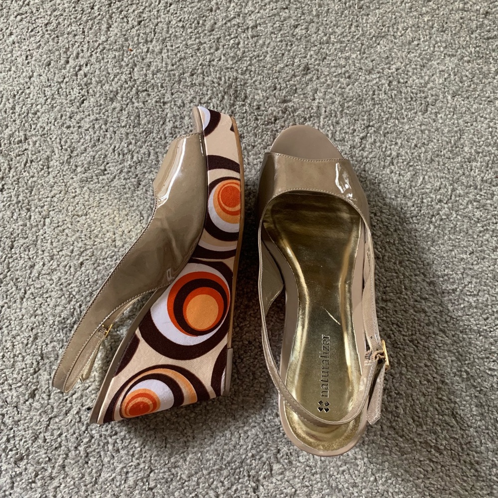 Fun Naturalizer wedges